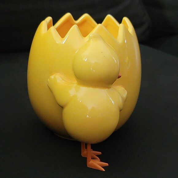 Teleflora Ceramic Cracked Egg And Baby Chicken Planter Vase Yellow Chick Hugging - Picture 11 of 14